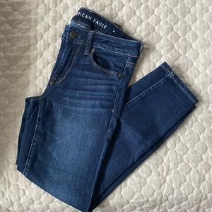 AE Skinny Jeans Dark Wash size 4 X-Short